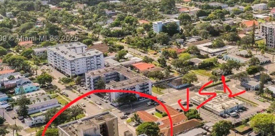 Condo in Hollywood, Florida, 2 bedrooms № 2025969