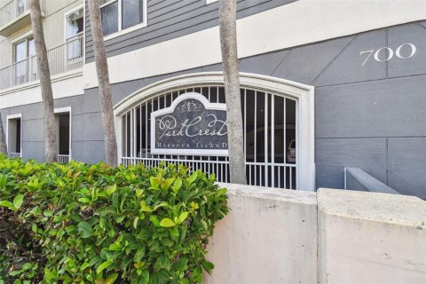 Condo in Tampa, Florida, 2 bedrooms  № 1732887 - photo 2