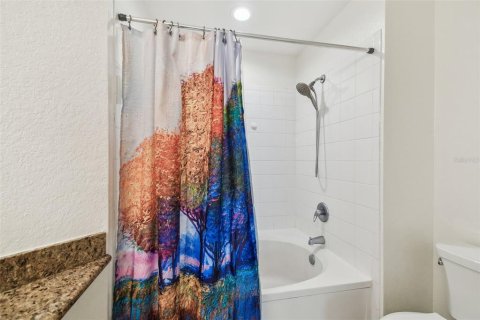 Condo in Tampa, Florida, 2 bedrooms  № 1732887 - photo 29