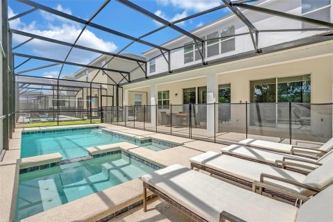 House in Kissimmee, Florida 8 bedrooms, 301.75 sq.m. № 2214383 - photo 5