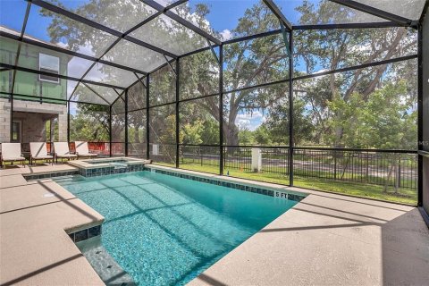 House in Kissimmee, Florida 8 bedrooms, 301.75 sq.m. № 2214383 - photo 3