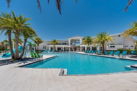 House in Kissimmee, Florida 8 bedrooms, 301.75 sq.m. № 2214383 - photo 15