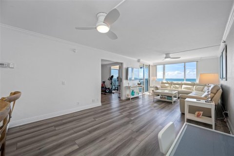 Condo in Saint Petersburg, Florida, 2 bedrooms  № 1787512 - photo 6