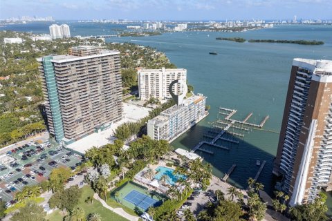 Condo in Miami, Florida, 2 bedrooms  № 1896910 - photo 25