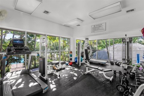 Condo in Miami, Florida, 2 bedrooms  № 1896910 - photo 23