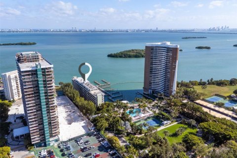 Condo in Miami, Florida, 2 bedrooms  № 1896910 - photo 6