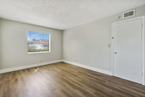 Casa en alquiler en Fort Lauderdale, Florida, 2 dormitorios, 67.35 m2 № 1079591 - foto 1