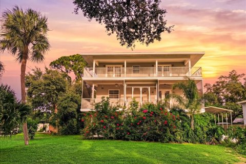 Villa ou maison à vendre à Venice, Floride: 3 chambres, 258.64 m2 № 2412525 - photo 2