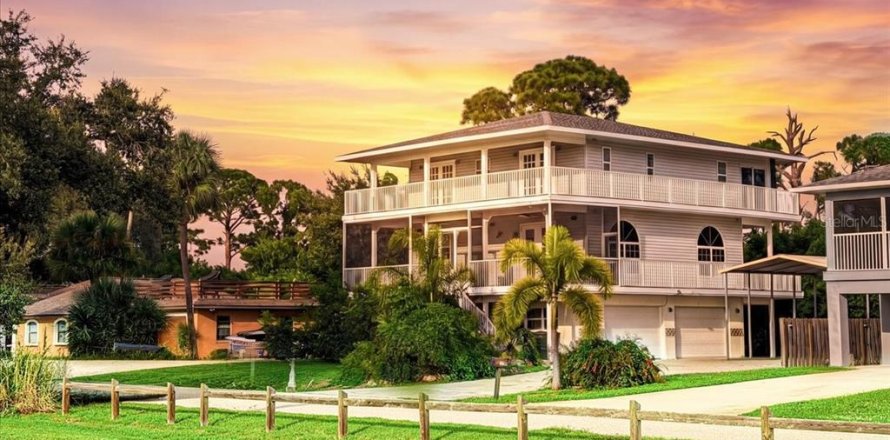 Villa ou maison à Venice, Floride 3 chambres, 258.64 m2 № 2412525