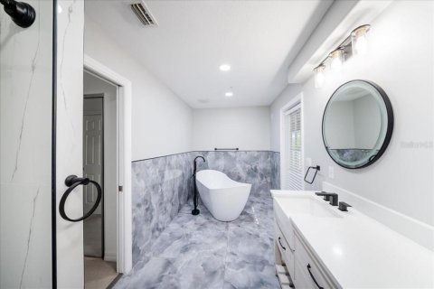 Villa ou maison à vendre à Venice, Floride: 3 chambres, 258.64 m2 № 2412525 - photo 27