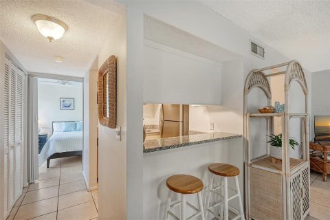 Copropriété à vendre à Sarasota, Floride: 2 chambres, 64.1 m2 № 1250951 - photo 12