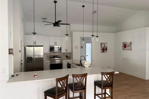 Casa en alquiler en Clermont, Florida, 4 dormitorios, 161.84 m2 № 2285195 - foto 2