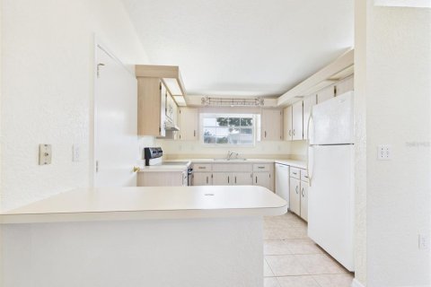 House in Ocala, Florida 2 bedrooms, 94.39 sq.m. № 1849423 - photo 6
