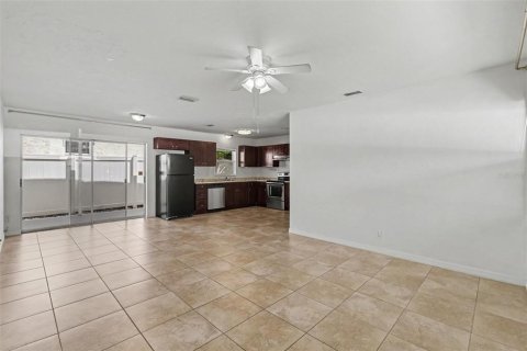 Villa ou maison à vendre à Saint Petersburg, Floride: 4 chambres, 120.4 m2 № 2303076 - photo 7