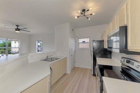 Condo in Bradenton, Florida, 1 bedroom  № 2226397 - photo 21