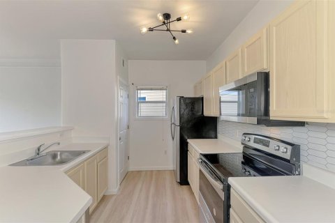 Condo in Bradenton, Florida, 1 bedroom  № 2226397 - photo 20