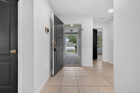 House in TIVOLI RESERVE in Davenport, Florida 4 bedrooms, 161.74 sq.m. № 2277773 - photo 3