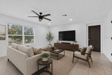 House in TIVOLI RESERVE in Davenport, Florida 4 bedrooms, 161.74 sq.m. № 2277773 - photo 9