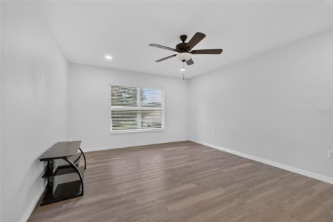 House in TIVOLI RESERVE in Davenport, Florida 4 bedrooms, 161.74 sq.m. № 2277773 - photo 25