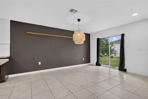 House in TIVOLI RESERVE in Davenport, Florida 4 bedrooms, 161.74 sq.m. № 2277773 - photo 8