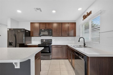 House in TIVOLI RESERVE in Davenport, Florida 4 bedrooms, 161.74 sq.m. № 2277773 - photo 5