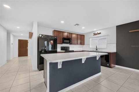 House in TIVOLI RESERVE in Davenport, Florida 4 bedrooms, 161.74 sq.m. № 2277773 - photo 6