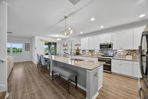 Casa en venta en Tampa, Florida, 5 dormitorios, 331.29 m2 № 1831164 - foto 9