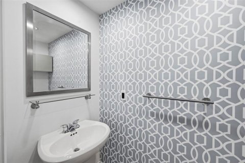 Copropriété à vendre à Tampa, Floride: 2 chambres, 128.02 m2 № 2390750 - photo 10