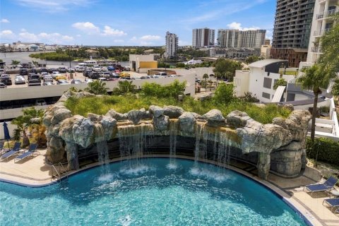 Copropriété à vendre à Tampa, Floride: 2 chambres, 128.02 m2 № 2390750 - photo 29