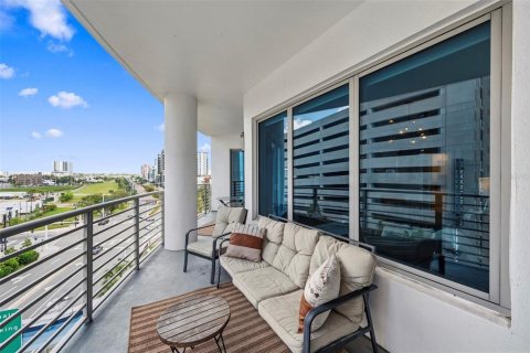 Copropriété à vendre à Tampa, Floride: 2 chambres, 128.02 m2 № 2390750 - photo 23