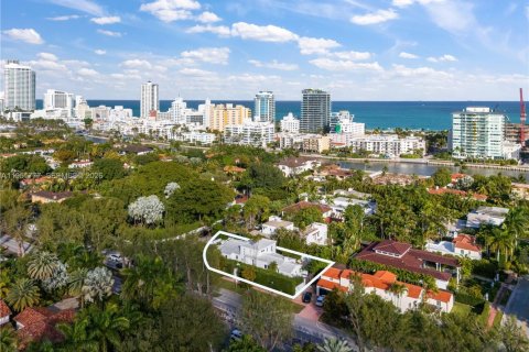 Купить виллу или дом в Майами-Бич, Флорида 3 спальни, 311.22м2, № 2011643 - фото 23