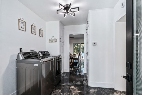 Villa ou maison à vendre à Ocklawaha, Floride: 3 chambres, 135.92 m2 № 2432787 - photo 19