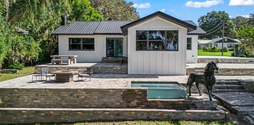 Villa ou maison à Ocklawaha, Floride 3 chambres, 135.92 m2 № 2432787