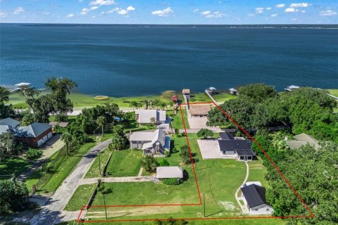 Villa ou maison à vendre à Ocklawaha, Floride: 3 chambres, 135.92 m2 № 2432787 - photo 2