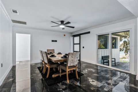 Villa ou maison à vendre à Ocklawaha, Floride: 3 chambres, 135.92 m2 № 2432787 - photo 9