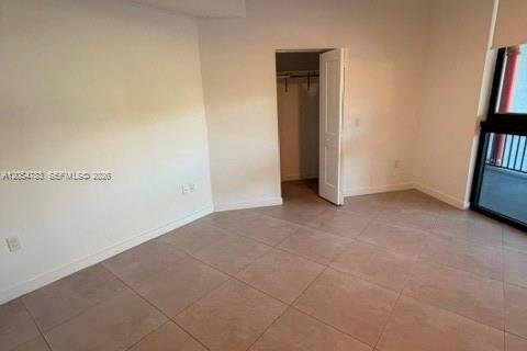 House in Miami, Florida 2 bedrooms № 2251841 - photo 2