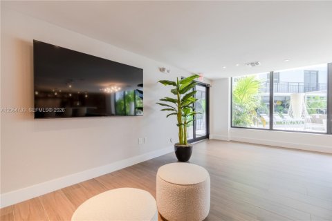 House in Miami, Florida 2 bedrooms № 2251841 - photo 24