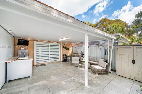Townhouse in Miami, Florida 3 bedrooms, 122.54 sq.m. № 2026047 - photo 27