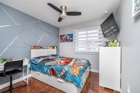 Townhouse in Miami, Florida 3 bedrooms, 122.54 sq.m. № 2026047 - photo 23