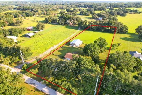 Casa en Dade City, Florida 3 dormitorios, 153.47 m2 № 2266917