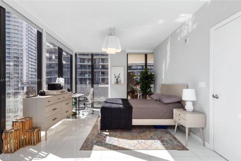 Condo in Miami, Florida, 2 bedrooms № 1954540 - photo 17