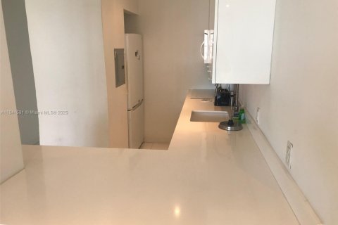 Copropriété à louer à Miami Beach, Floride: 51.1 m2 № 1962368 - photo 5
