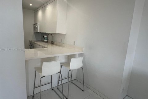 Copropriété à louer à Miami Beach, Floride: 51.1 m2 № 1962368 - photo 10