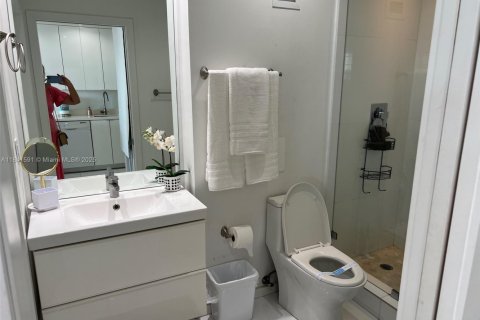 Copropriété à louer à Miami Beach, Floride: 51.1 m2 № 1962368 - photo 6