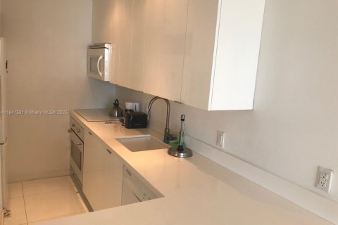 Copropriété à louer à Miami Beach, Floride: 51.1 m2 № 1962368 - photo 4