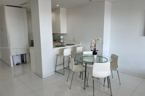Copropriété à louer à Miami Beach, Floride: 51.1 m2 № 1962368 - photo 14