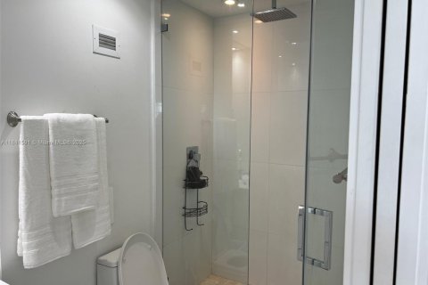 Copropriété à louer à Miami Beach, Floride: 51.1 m2 № 1962368 - photo 8