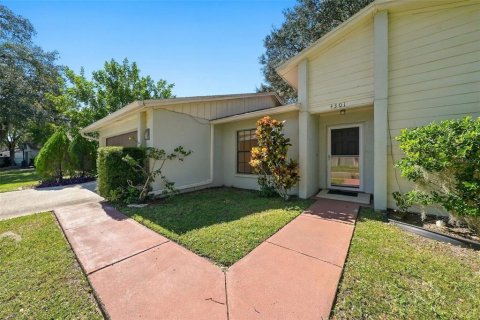 Villa ou maison à vendre à Valrico, Floride: 3 chambres, 167.41 m2 № 2437369 - photo 2