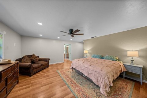 House in Dunnellon, Florida 3 bedrooms, 214.6 sq.m. № 1718568 - photo 27