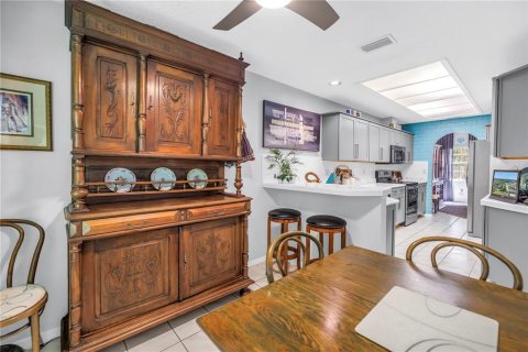 Adosado en venta en Saint Petersburg, Florida, 3 dormitorios, 180.23 m2 № 1782890 - foto 18
